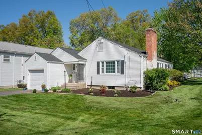 42 Haynes Road, West Hartford, CT 06117 - Photo 2