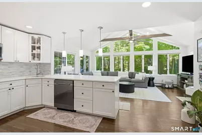 22 Cobblestone Place, Wilton, CT 06897 - Photo 8