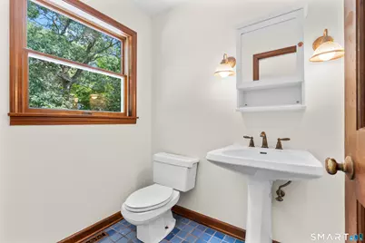 128 Midwood Avenue, Waterbury, CT 06708 - Photo 14