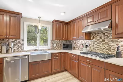 80 Anawan Avenue, Middlebury, CT 06762 - Photo 4