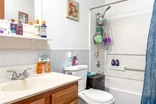 675 Highland Ave, Waterbury, CT 06708 - Photo 22