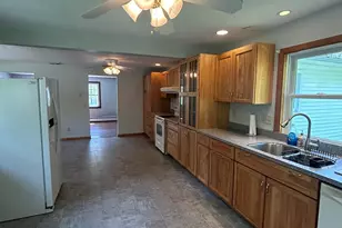 109 Beach Dr, Prospect, CT 06712 - Photo 4