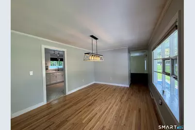 16 Crestview Terrace, Wallingford, CT 06492 - Photo 2