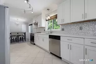 16 Crestview Terrace, Wallingford, CT 06492 - Photo 12