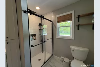 16 Crestview Terrace, Wallingford, CT 06492 - Photo 10