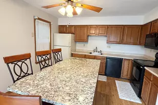 380 Hitchcock Rd, Waterbury, CT 06705 - Photo 6
