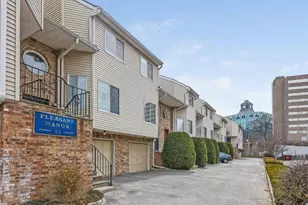 33 Pleasant St, Stamford, CT 06901 - Photo 1