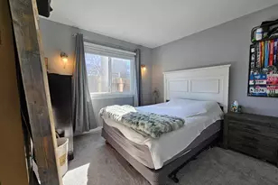 33 Pleasant St, Stamford, CT 06901 - Photo 6