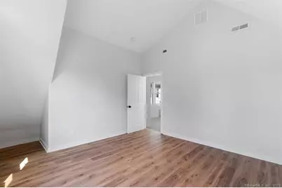 19 Willard St Street #FL 3, New Haven, CT 06515 - Photo 4