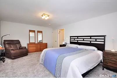 44 Miamis Road, West Hartford, CT 06117 - Photo 22