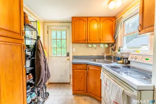 1007 Long Cove Rd, Ledyard, CT 06335 - Photo 12