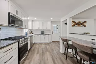 39 Grove Rd, North Haven, CT 06473 - Photo 8