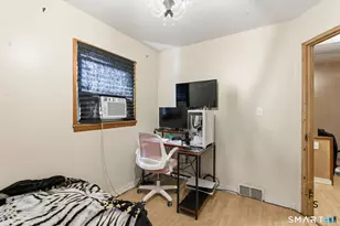 46 7th St, Newington, CT 06111 - Photo 14