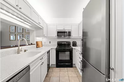 43 Harbor Drive #101, Stamford, CT 06902 - Photo 8