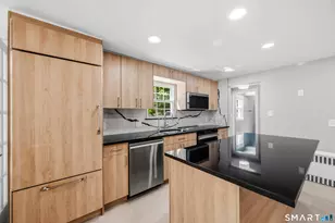 69 Linbrook Rd, West Hartford, CT 06107 - Photo 10