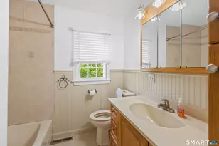433 Gaylord Dr, Waterbury, CT 06708 - Photo 10