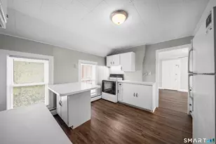 40 Prospect St, Windsor, CT 06095 - Photo 8