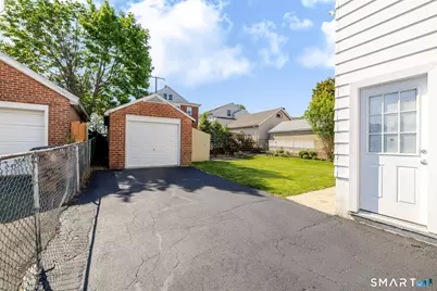 29 Roosevelt Avenue, Stamford, CT 06902 - Photo 30