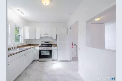 29 Roosevelt Avenue, Stamford, CT 06902 - Photo 16