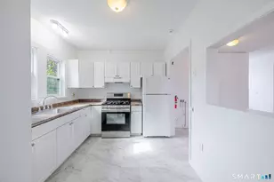 29 Roosevelt Ave, Stamford, CT 06902 - Photo 16
