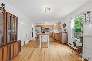 19 Maplewood Dr, East Lyme, CT 06333 - Photo 12
