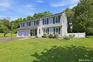 9 Jay Cir, Windsor, CT 06095 - Photo 2