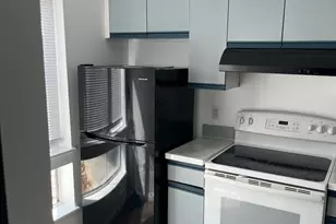 1423 Quinnipiac Ave, New Haven, CT 06513 - Photo 4