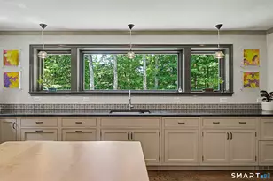 33 Hunter Ln, Ridgefield, CT 06877 - Photo 8