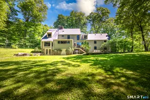 33 Hunter Ln, Ridgefield, CT 06877 - Photo 2