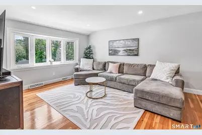 16 Mayflower Circle, Fairfield, CT 06824 - Photo 6