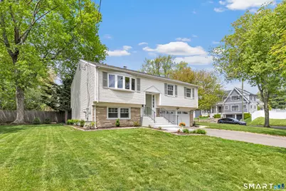 16 Mayflower Circle, Fairfield, CT 06824 - Photo 2