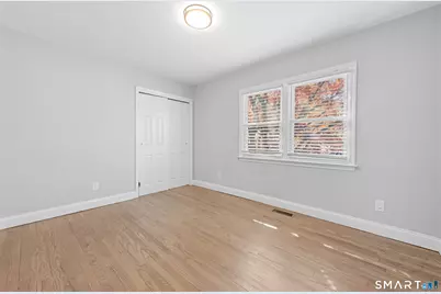 130 Deramo Place, Bridgeport, CT 06606 - Photo 8