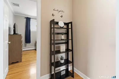112 Brentwood Road, Newington, CT 06111 - Photo 8