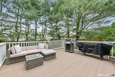 157 Hulls Highway, Fairfield, CT 06890 - Photo 18