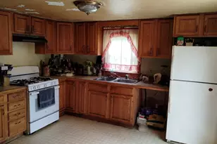 37 Ruth St, Killingly, CT 06239 - Photo 4