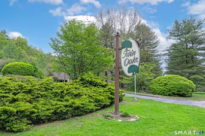 20 Twin Oaks #20, New Milford, CT 06776 - Photo 32