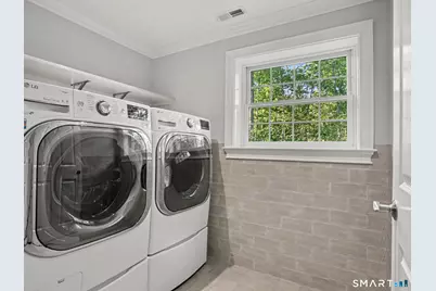 8 White Fox Road, Stamford, CT 06903 - Photo 24