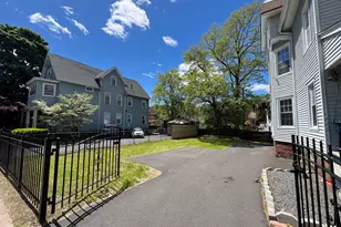 53-55 Dean St, Hartford, CT 06114 - Photo 6