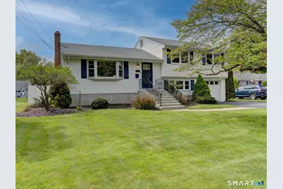 25 King Edward Road, West Hartford, CT 06117 - Photo 2