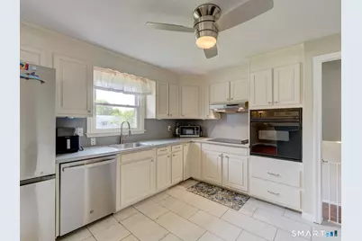 25 King Edward Road, West Hartford, CT 06117 - Photo 14