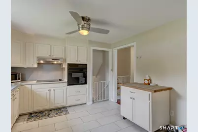 25 King Edward Road, West Hartford, CT 06117 - Photo 12