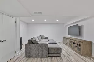 205 Main St, New Canaan, CT 06840 - Photo 24