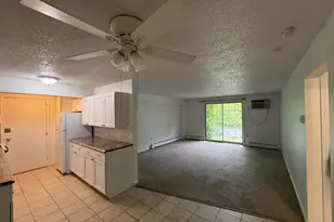 1218 Middle Turnpike W, Manchester, CT 06040 - Photo 10