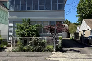 1231 Norman St, Bridgeport, CT 06604 - Photo 10