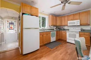 419 Horton Hill Rd, Naugatuck, CT 06770 - Photo 10