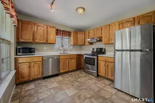 220 Algonquin Trail, Trumbull, CT 06611 - Photo 10