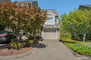 220 Algonquin Trail, Trumbull, CT 06611 - Photo 2