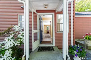 829 Scofieldtown Rd, Stamford, CT 06903 - Photo 4