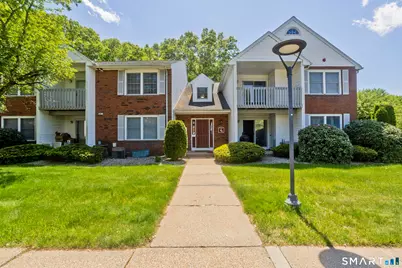 4 Concorde Way #B5, Windsor Locks, CT 06096 - Photo 1
