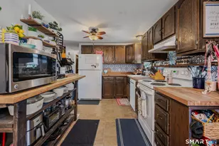 137 Fitchville Rd, Bozrah, CT 06334 - Photo 8